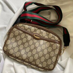 Gorgeous Vintage Gucci Shoulder Crossboddy Bag  Horsebit GG Supreme - Authentic